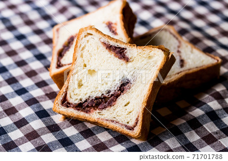 Animal Bread 71701788