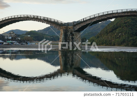 Kintai Bridge 71703111