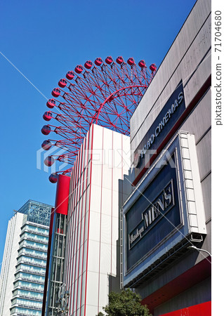 Osaka Umeda HEP FIVE Ferris Wheel 71704680