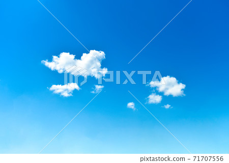 blue sky with cloud in bright morning. blue sky with cloud in bright morning. 71707556