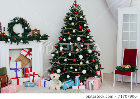 Christmas home fireplace Christmas tree christmas tree New Year presents 71707900