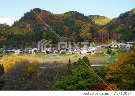 November 37 Nakanojo Town Autumn leaves in Rokugo no Sato 71713034