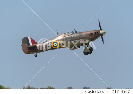 Hawker Hurricane Mk.IIC Takeoff Hawker Hurricane Mk.IIC Takeoff 71714597