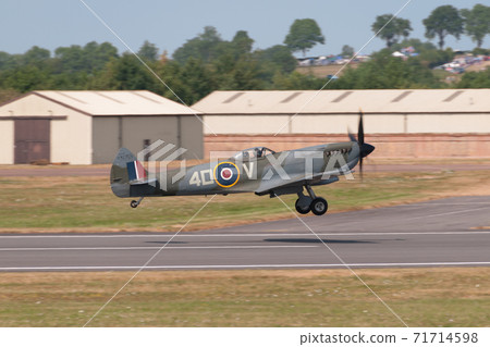 Supermarine Spitfire Mk.XVI takeoff 71714598
