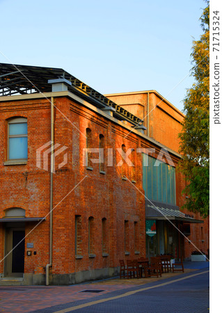 Noritake Garden and Autumn Leaves in Nishi-ku, Nagoya City, Aichi Prefecture, Red Brick Warehouse, Autumn Leaves, Cityscape [November] 71715324