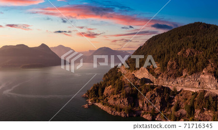 Sea to Sky Hwy in Howe Sound near Horseshoe Bay 71716345
