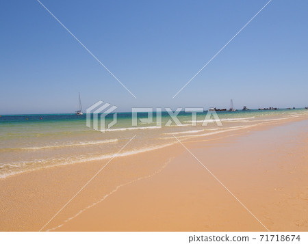 Superb beach on Moreton Island 71718674