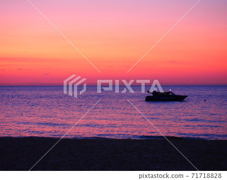 Moreton Island Beach Sunset 71718828
