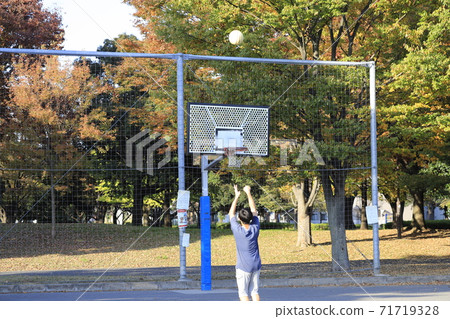 Basket practice scene Basket practice scene 71719328