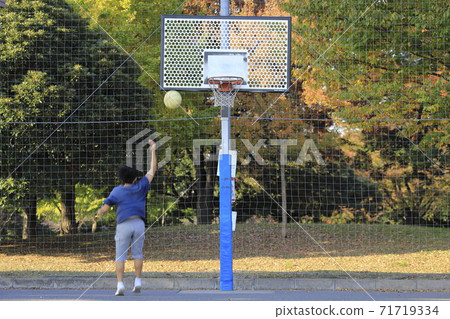 Basket practice scene Basket practice scene 71719334