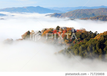 天空中的山城4893 71720808