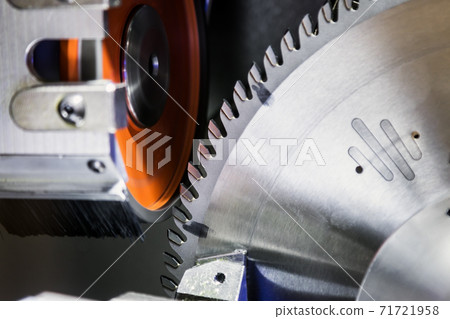the milling wheel is sharpened on the machine at the factory the milling wheel is sharpened on the machine at the factory 71721958