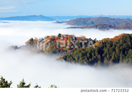 山城在天空4749 71723352