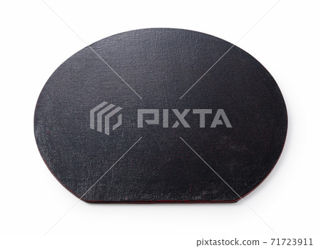 上漆的托盤 71723911