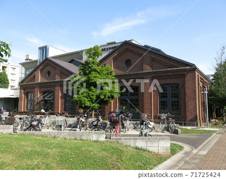 Kita Central Library (Red Brick Warehouse) 71725424