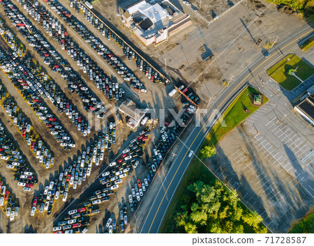 Many cars parked distributed in used car auction lot Many cars parked distributed in used car auction lot 71728587