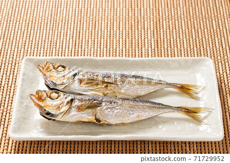Roasted horse mackerel. Roasted horse mackerel. 71729952