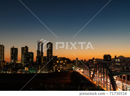 夜景：武藏小杉 71730516