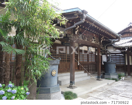 Zenyoji Temple (Main Hall) in Toshima Ward 71730922