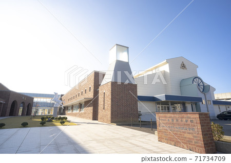 School building 71734709