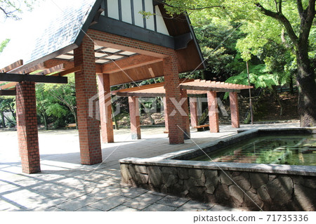 矢宮公園廣場上的遮陽篷 71735336