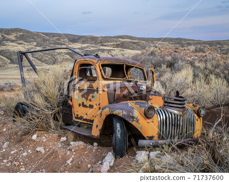 old rusty towing truck at Colorado foothills 71737600