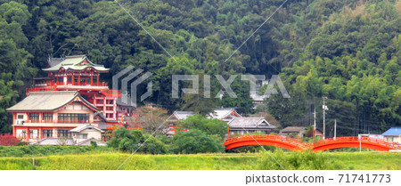 福山市草堂稻荷大社 71741773