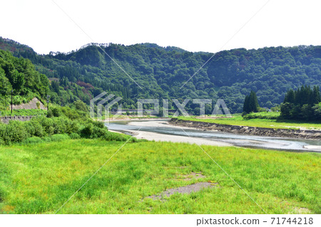 從忠武線忠武站到會津川口站的各站及其周邊的風景 從忠武線忠武站到會津川口站的各站及其周邊的風景 71744218