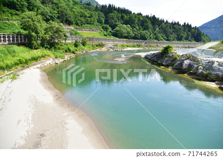 從忠武線忠武站到會津川口站的各站及其周邊的風景 71744265