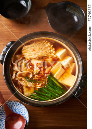 泡菜火鍋 71746285
