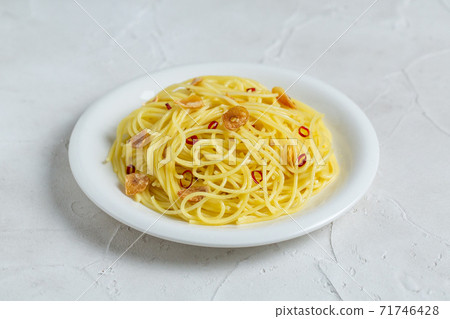 Peperoncino  71746428