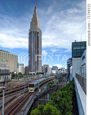 Scenery of Shinjuku station Scenery of Shinjuku station 71748315