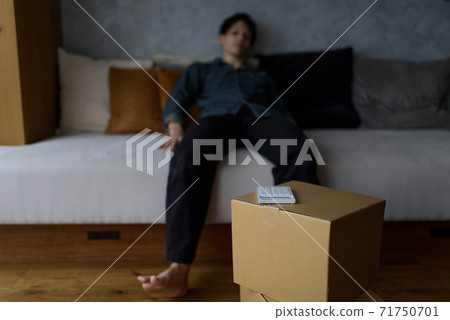 Male Portraits Male Portraits 71750701