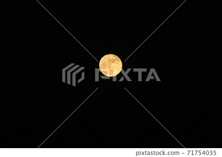 Big yellow full moon Big yellow full moon 71754035