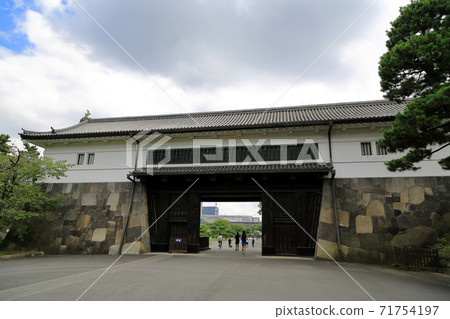 Tokyo walk, Imperial Palace Square, Sakuradamon 71754197