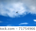 天空和飛機 71754966