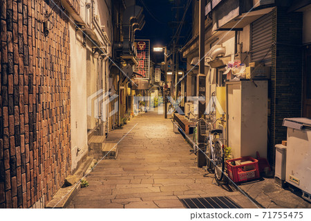 Nawate Yokocho [Nawate Street] 71755475