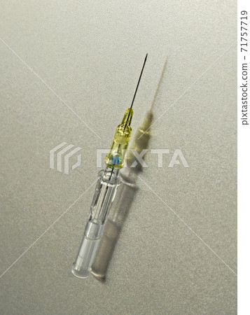 Surflo needle (indwelling needle), drip, size 24G (yellow) Surflo needle (indwelling needle), drip, size 24G (yellow) 71757719