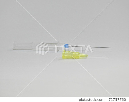 Surflo needle (indwelling needle), drip, size 24G (yellow) 71757760