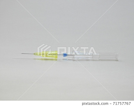 Surflo needle (indwelling needle), drip, size 24G (yellow) Surflo needle (indwelling needle), drip, size 24G (yellow) 71757767