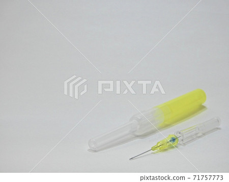 Surflo needle (indwelling needle), drip, size 24G (yellow) 71757773