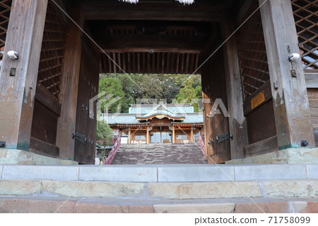長崎郡舉行的Su訪神社長崎市長野縣 長崎郡舉行的Su訪神社長崎市長野縣 71758099