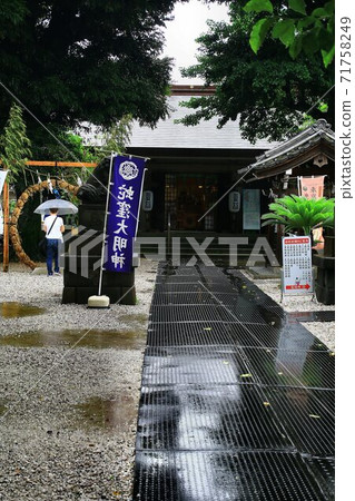 Around Tanabata ... Rainy Jakubo Shrine 71758249