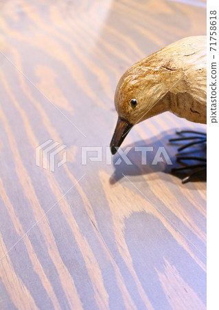 Wood carving bird Wood carving bird 71758618