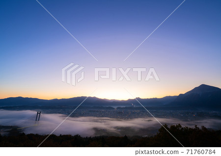 Sea of clouds seen from Chichibu Muse Park 71760784