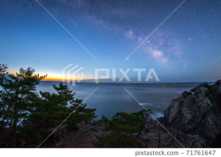 Dawn on the Goishi coast 71761647