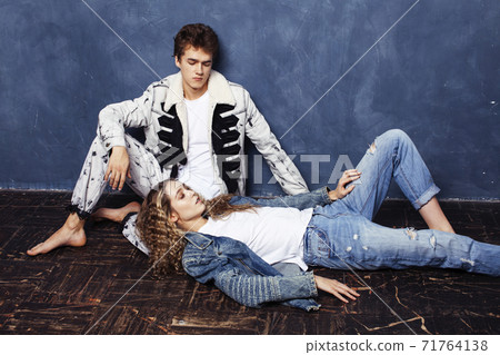 young pretty boy and girl friends happy smiling together in interior, lifestyle people concept 71764138