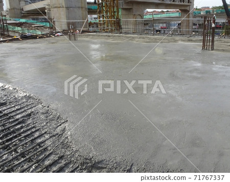Cold joint concrete. The concrete joint between old and new concrete at the construction site. The joint should properly be done to provide potential leakage happens in the future. Cold joint concrete. The concrete joint between old and new concrete at the construction site. The joint should properly be done to provide potential leakage happens in the future. 71767337