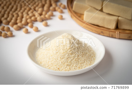健康加工大豆食品豆渣粉,高野豆腐和生大豆 健康加工大豆食品豆渣粉,高野豆腐和生大豆 71769899
