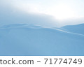 Powder snow up 71774749